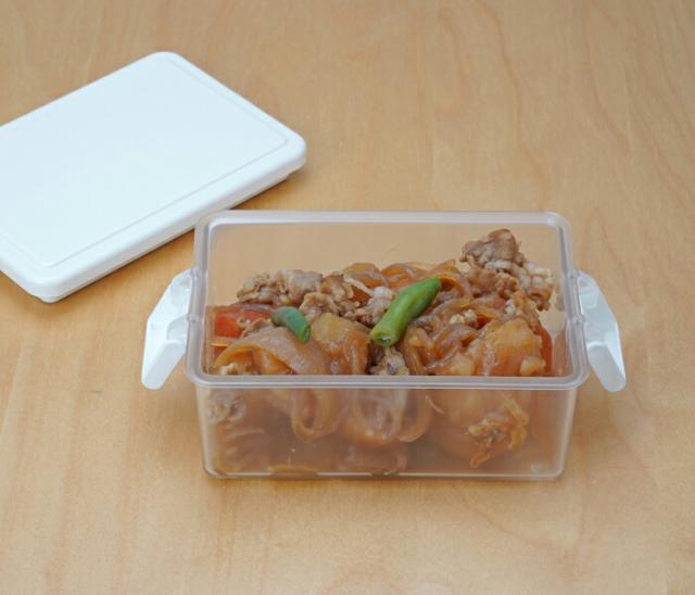 デザート入れやおかず入れなどにちょうど良いサイズ