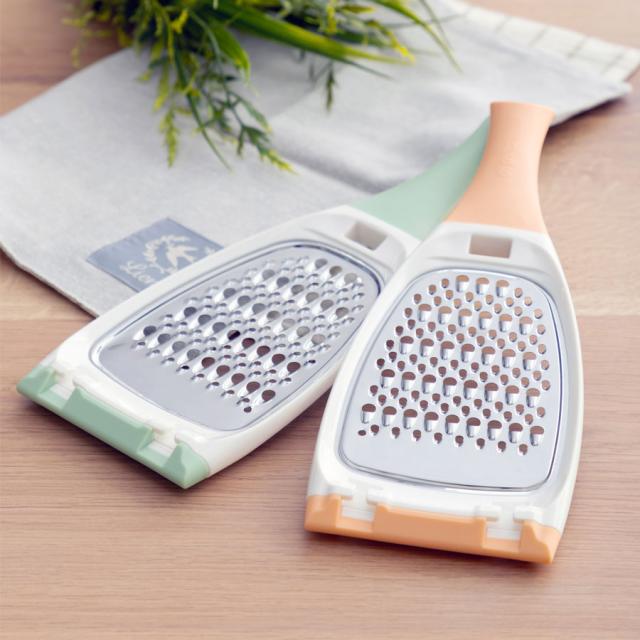 グリップと先端にはエラストマー樹脂を採用し、握りやすく滑りにくい設計