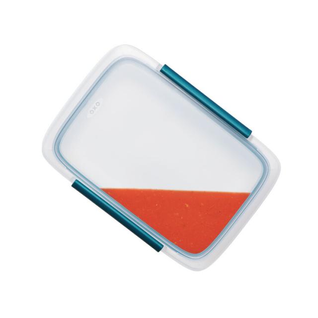 パッキンでしっかりと密閉でき、持ち運びにも作り置きにも活躍