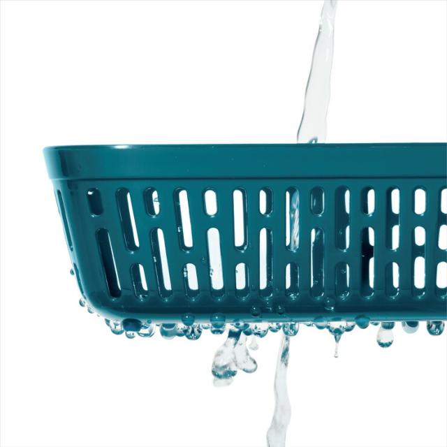 半透明のフタは中身が見えるのでおかずの作り置きにも便利