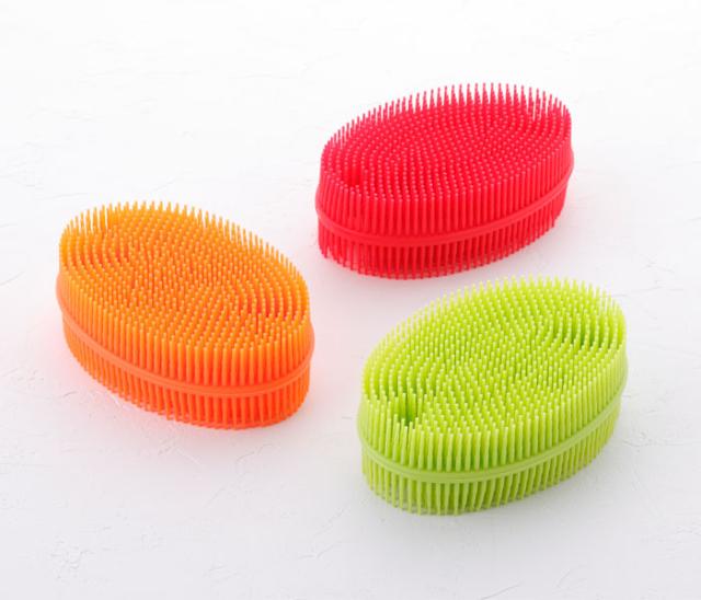 柔らかいプラチナシリコン製で大事な調理器具を傷つけない