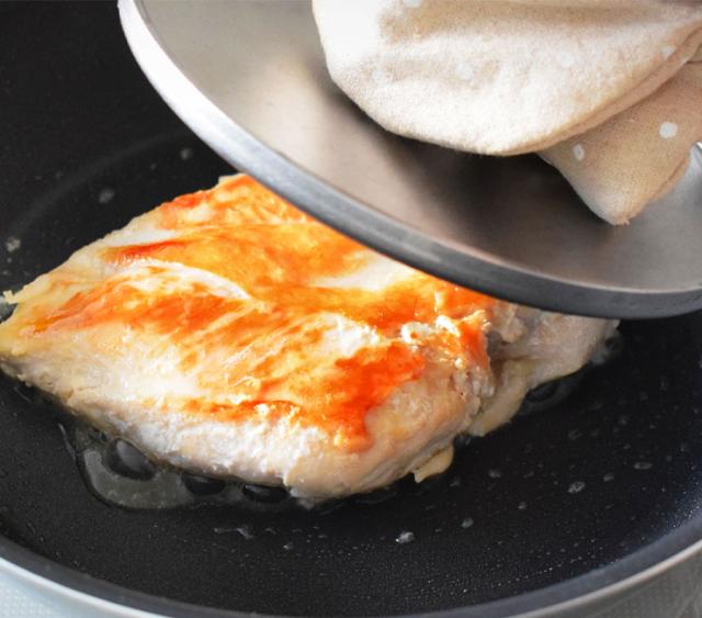 お肉やベーコンに乗せてパリッとカリっと香ばしく