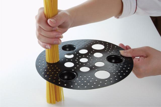 1人前と2人前が計れるパスタメジャー機能