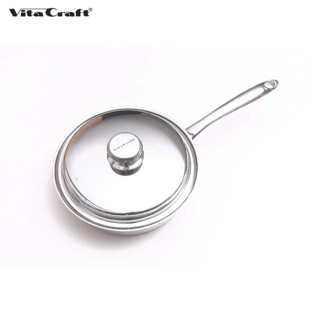 ハンドルとつまみ部分もステンレス製でスタイリッシュ