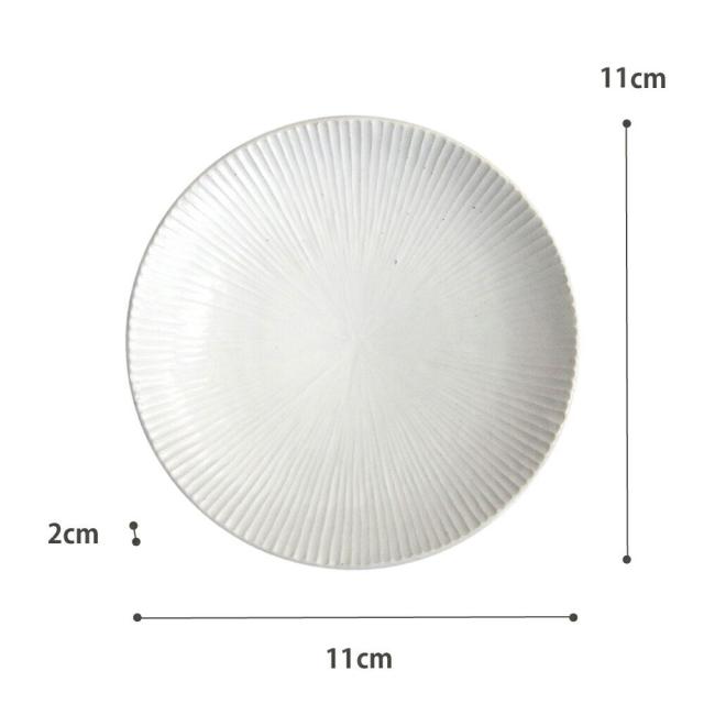 モダンな白と黒、ベーシックな灰釉（かいゆう）と使いやすいカラー展開