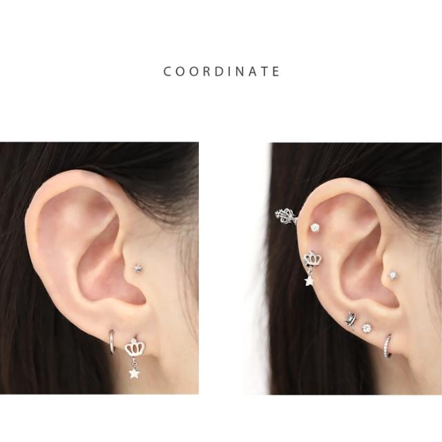 小ぶりなデザインはどんなコーデにもぴったり