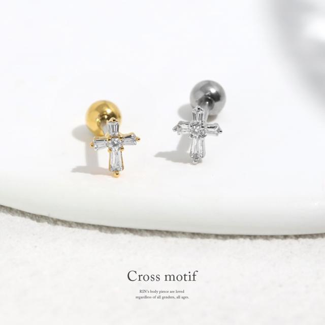 小さな十字架で上品な耳元に