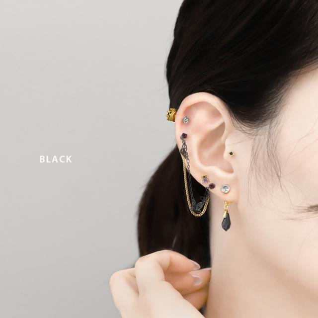 キュービックジルコニアを贅沢に使用