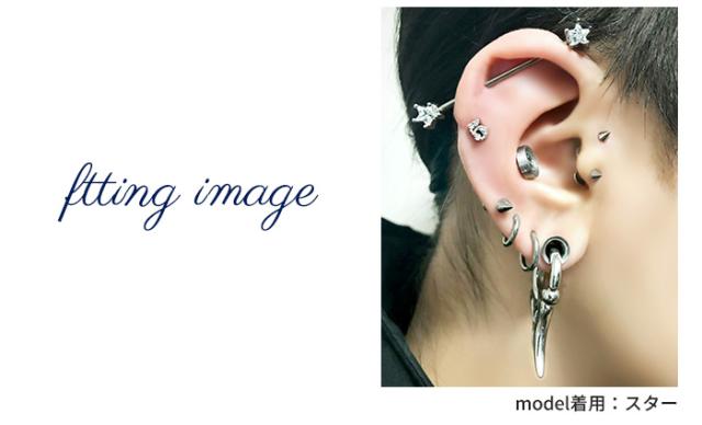 落ち着いたジュエルモチーフをあしらった高級感のある耳元に