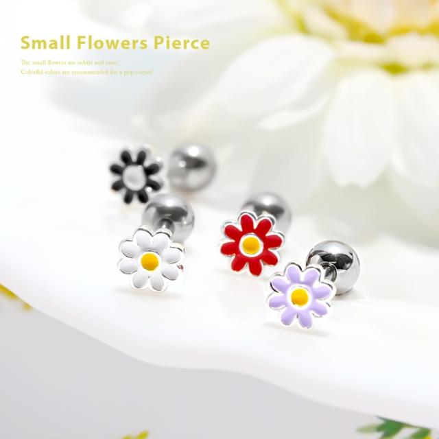 お花もチーフの軟骨ピアス 