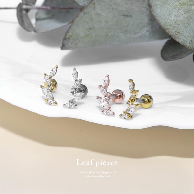 リーフモチーフ軟骨ピアス