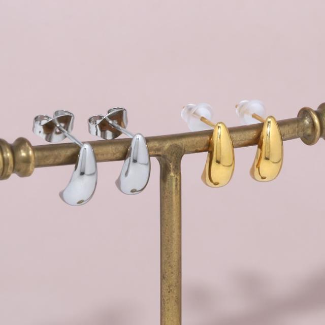 チタン素材使用