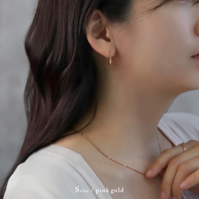 フックタイプのピアス