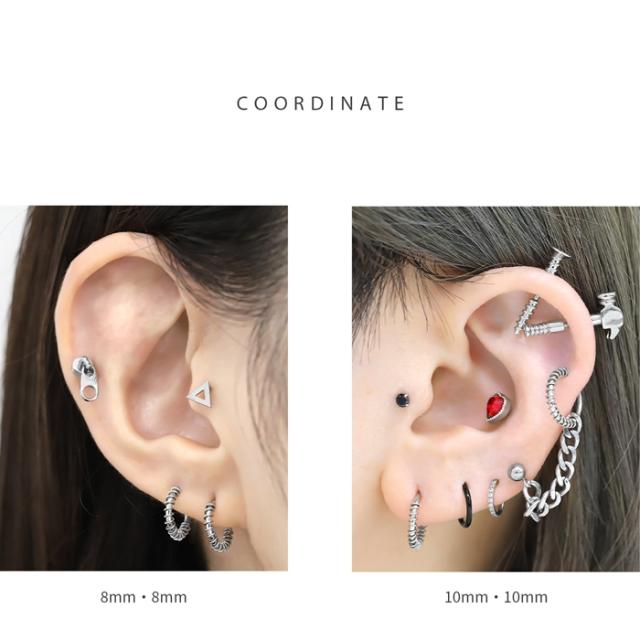 ハードなイメージのコーデにも