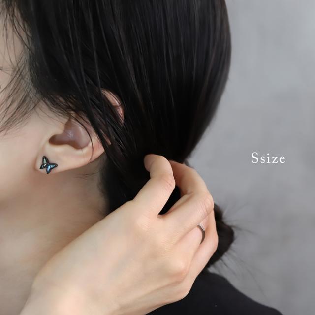 蝶々ピアス