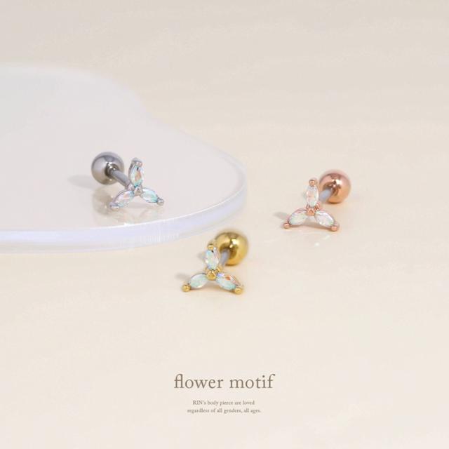 フラワーピアス