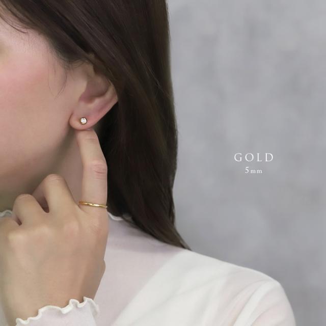 ひっかからないピアスです