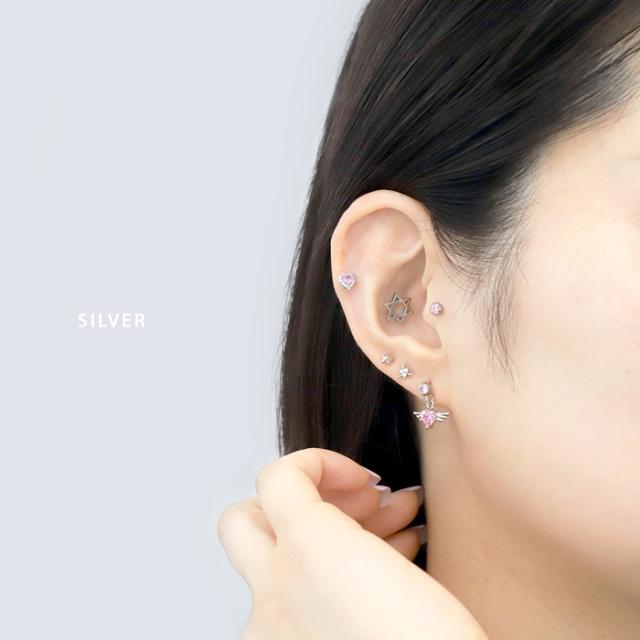 シルバーxピンクでかわいくコーデ