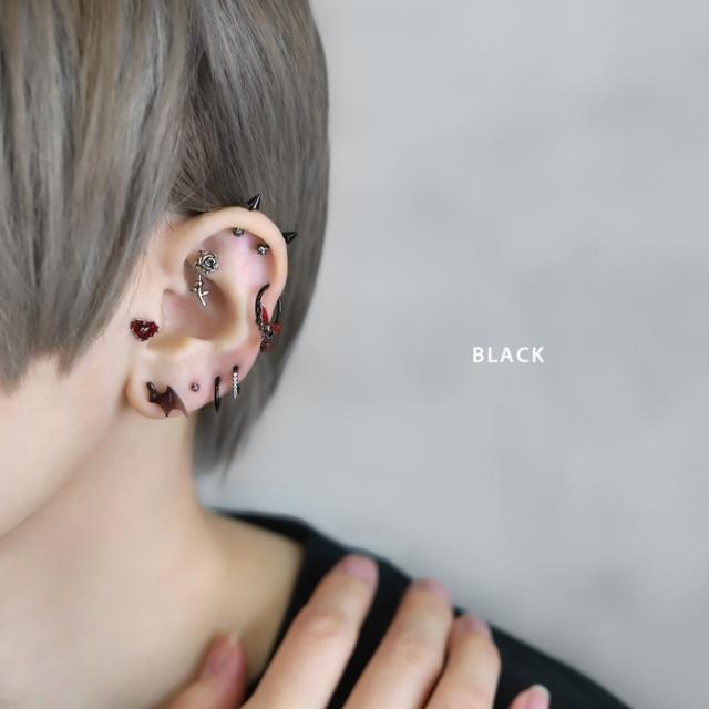 透け感のある悪魔の羽