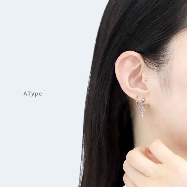 羽根を広げたデザインも