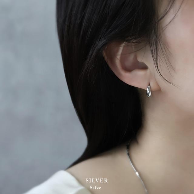 サージカルステンレス製