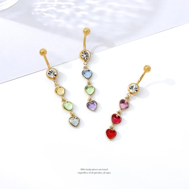 チャームが揺れる