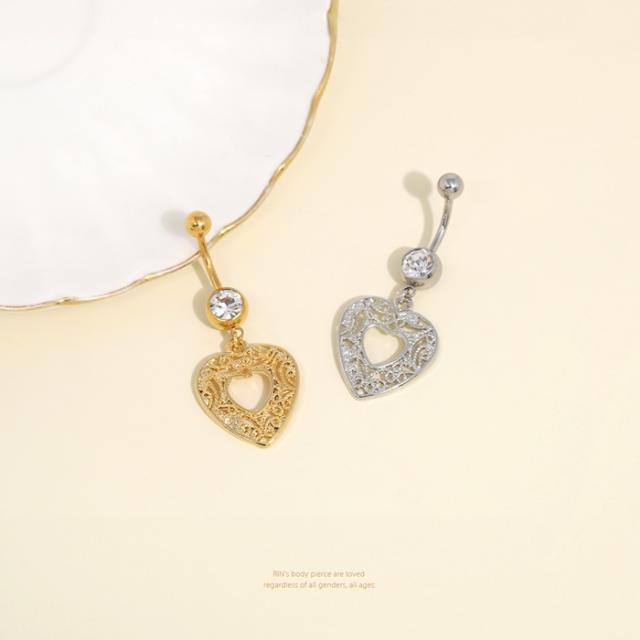 チャームが揺れる