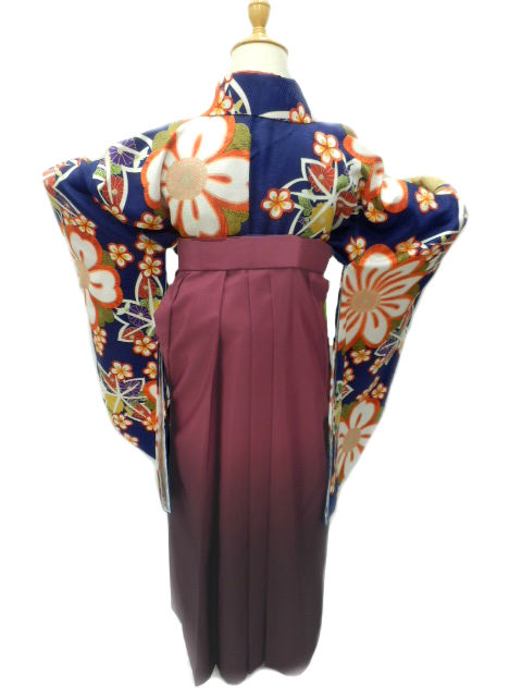 【期間限定割引】往復送料無料 全部揃って安心 レンタル 小学生 大学生 卒業式 袴 レンタル 袴 卒業式袴セット 小学生 袴女児 女の子 小学生 袴 セット 小学生 卒業式 袴 レンタル 女の子 小学校 卒業式 着物 紺地 捻じれ梅 紅葉 柄No.315