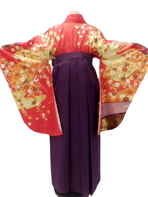【期間限定割引】【レンタル】　往復送料無料 全部揃って安心 レンタル 小学生 大学生 卒業式 袴 レンタル 袴 卒業式袴セット 小学生 袴女児 女の子 小学生 袴 セット 小学生 卒業式 袴 レンタル 女の子 小学校 卒業式 着物 藤色地 捻れ菊 松 柄No.K-335