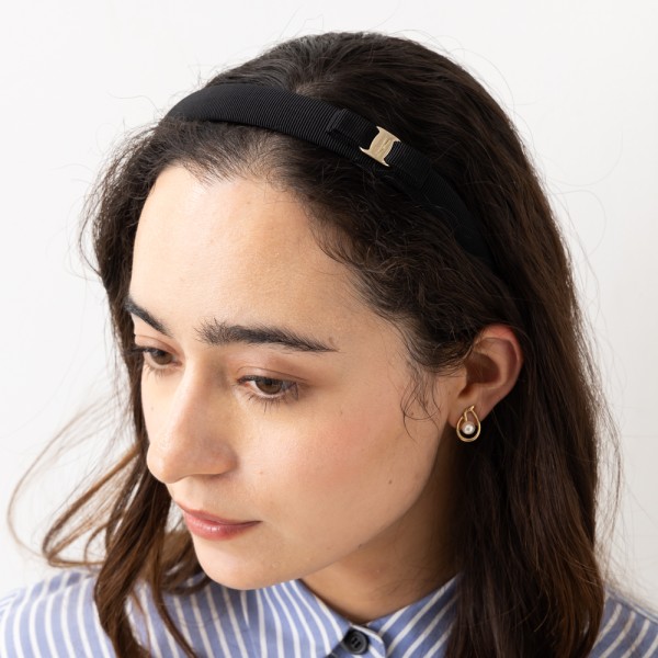 未使用✨フェラガモ✨ヴァラ・リボン✨ヘアバンド✨カチューシャ✨レッド サルバトーレフェラガモ Salvatore Ferragamo ヘアアクセサリー