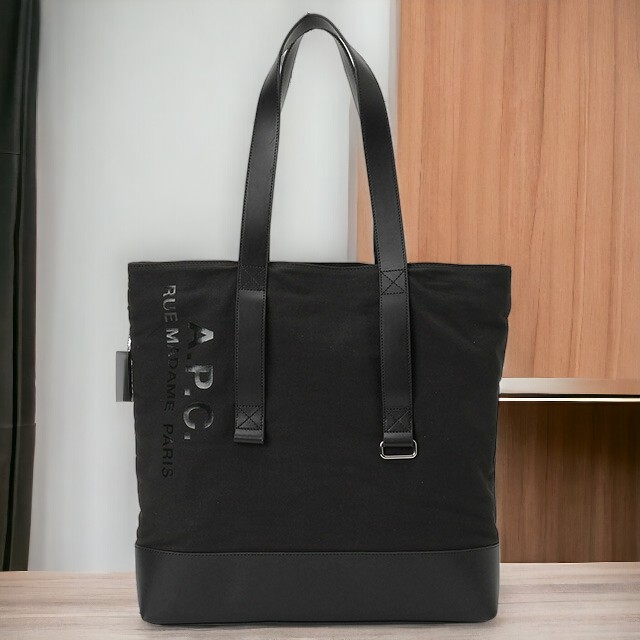 A.P.C. 黒 ショルダーバッグ 保存袋付き