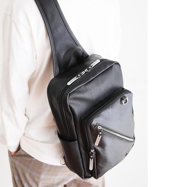 DEVICE Shade メガボディバッグ