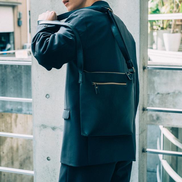 DEVICE フェイクレザー ゴールドカラー ショルダーバッグ