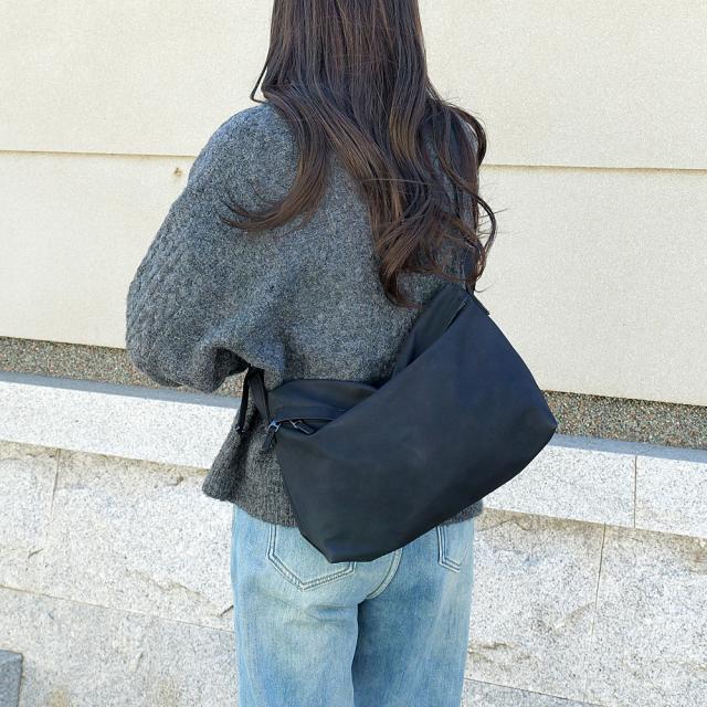 シャロ—フラップ ショルダーバッグ