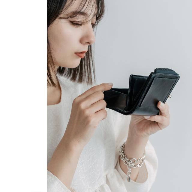 Rename グロッシーレザー モノクローム ウォレット