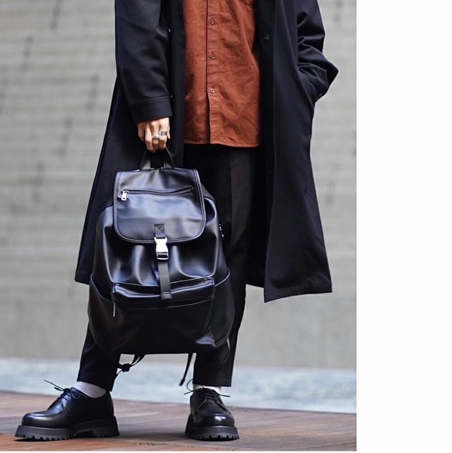 【インフルエンサー こーせ＆ぬこカップルコラボ】Rename フェイクレザー  ギャザーデザイン バックパック