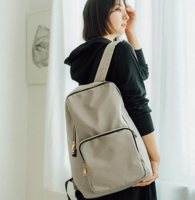 Rename ゴールドファスナーデイバッグ