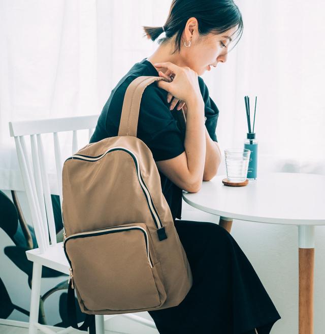 Rename ゴールドファスナーデイバッグ