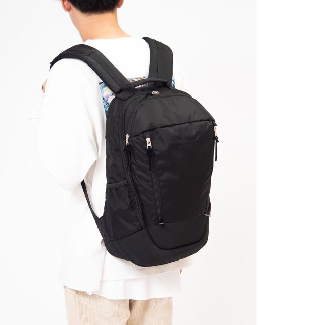 Rename ナイロン ダブルジップバックパック