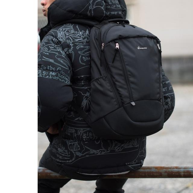 Rename ナイロン ダブルジップバックパック