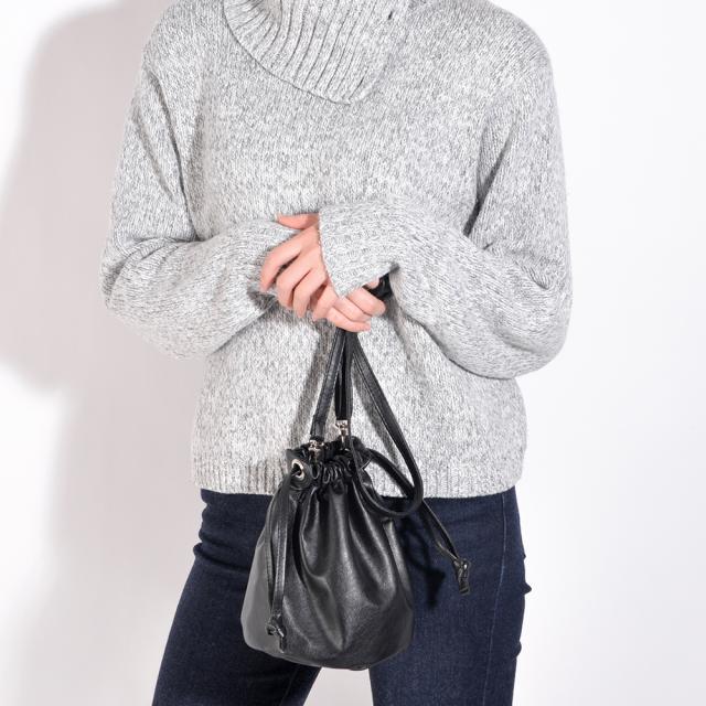 Rename リングジップ ボディショルダーバッグ