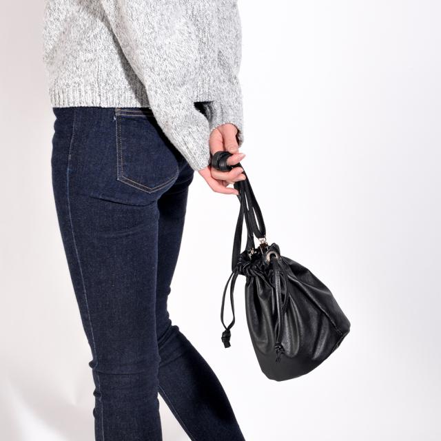 Rename リングジップ ボディショルダーバッグ