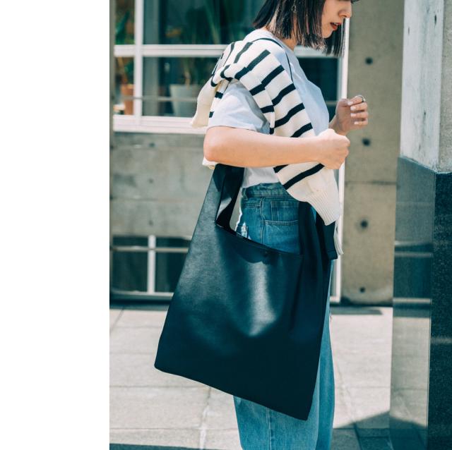 Rename フェイクレザー2wayショルダー付きマルシェバッグ 