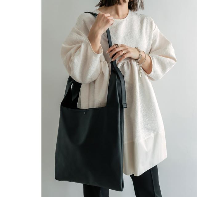 Rename フェイクレザー2wayショルダー付きマルシェバッグ 