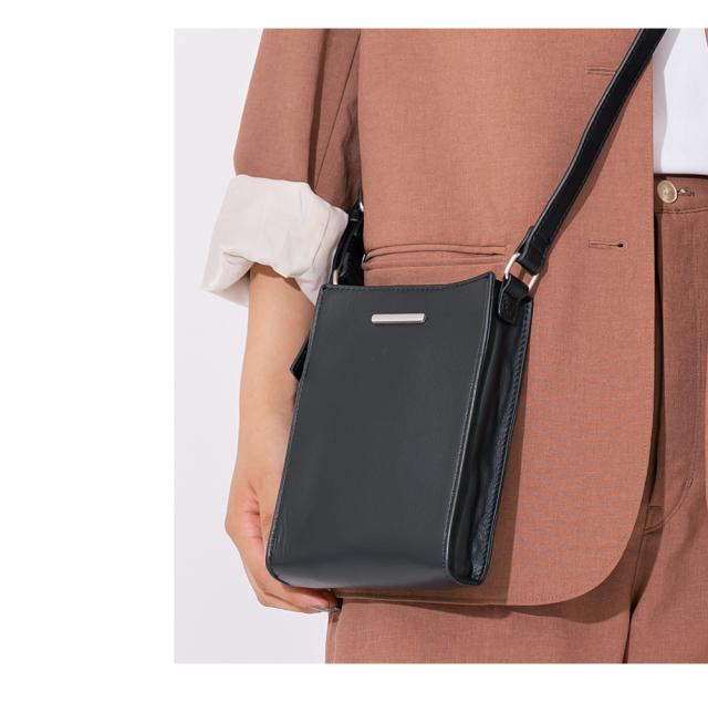 Rename 本革 スクエア ショルダーバッグ 