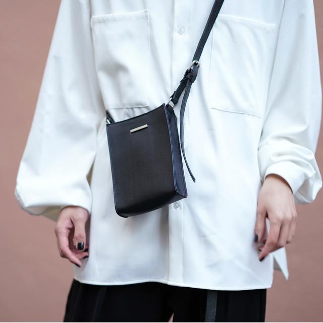 Rename 本革 スクエア ショルダーバッグ 