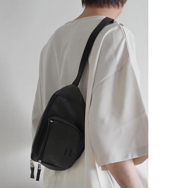 Rename フェイクレザー 刺繍デザイン ウエストバッグ/ボディバッグ