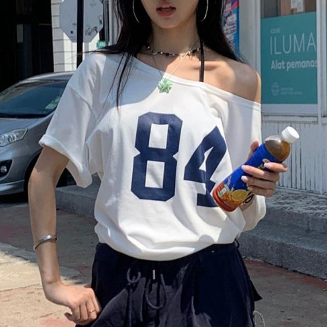 オフショルダー Tシャツ