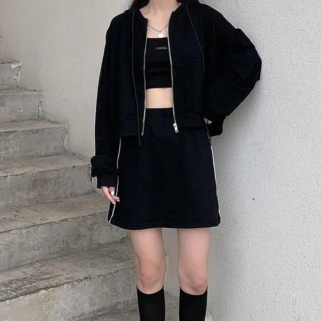 シンプル ショート丈 パーカー