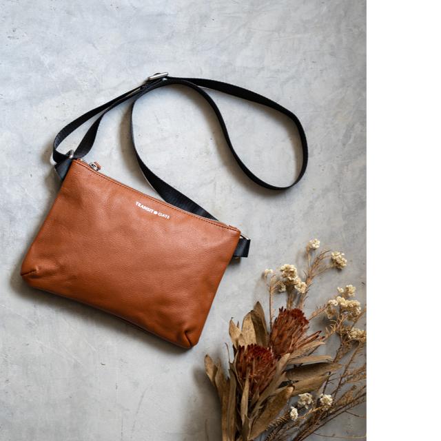 TransitGate G2 本革サコッシュバッグ